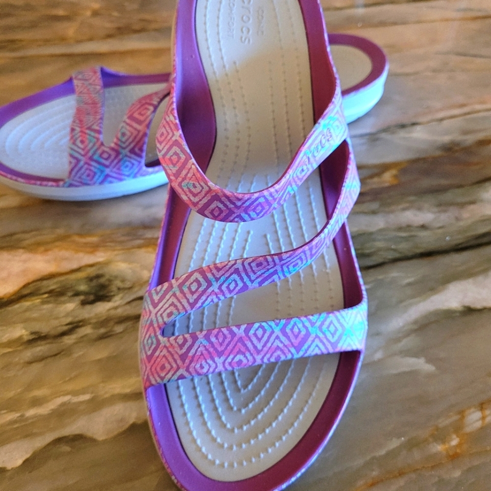 Purple Diamond print fun CROC sandals. Size 9 W